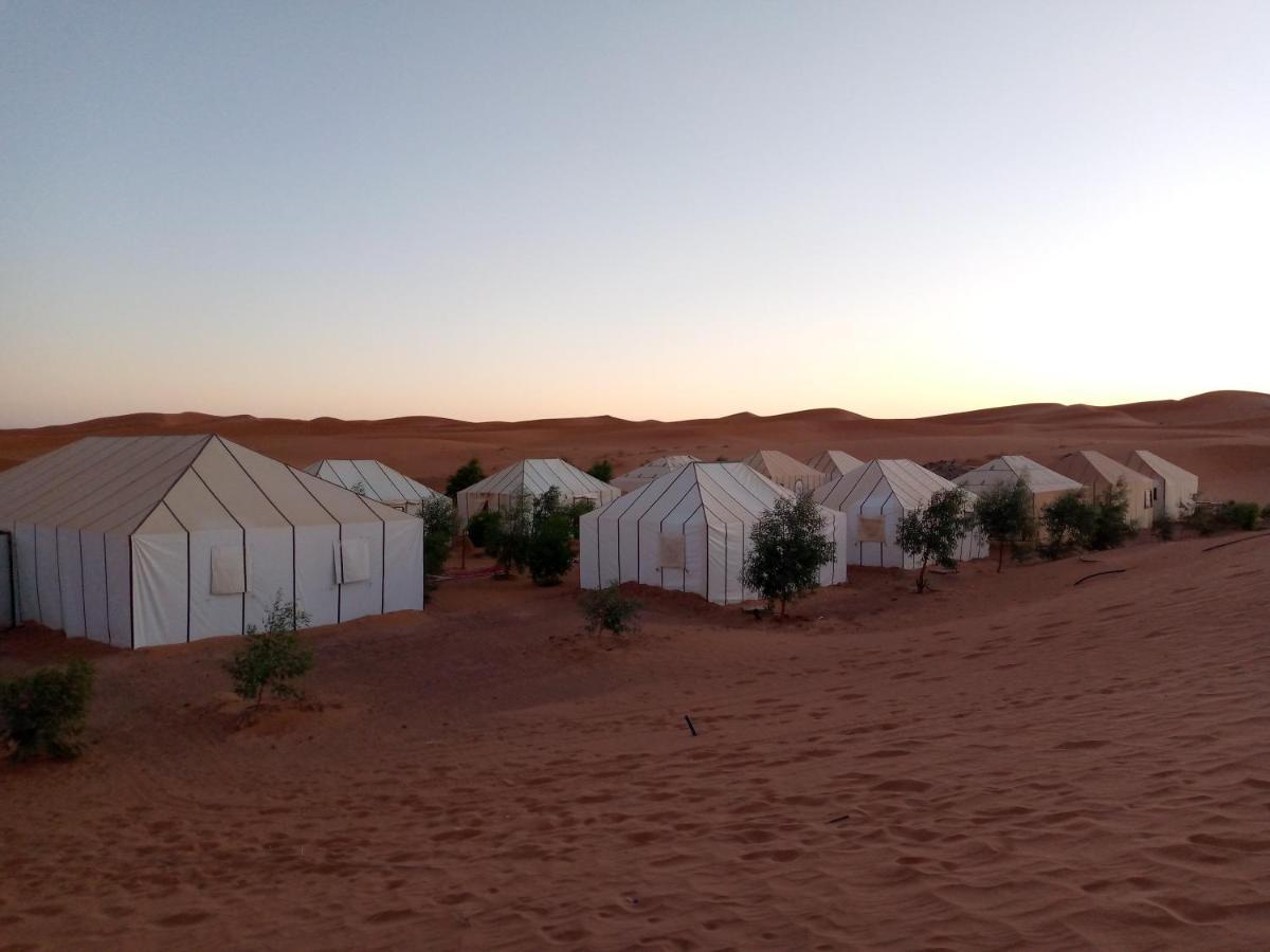 Hotel Luxury Camp & Activities Merzouga Esterno foto