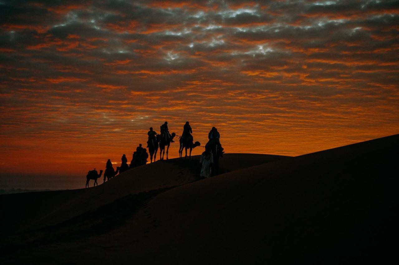 Akabar Luxury Desert Camp Merzouga Esterno foto